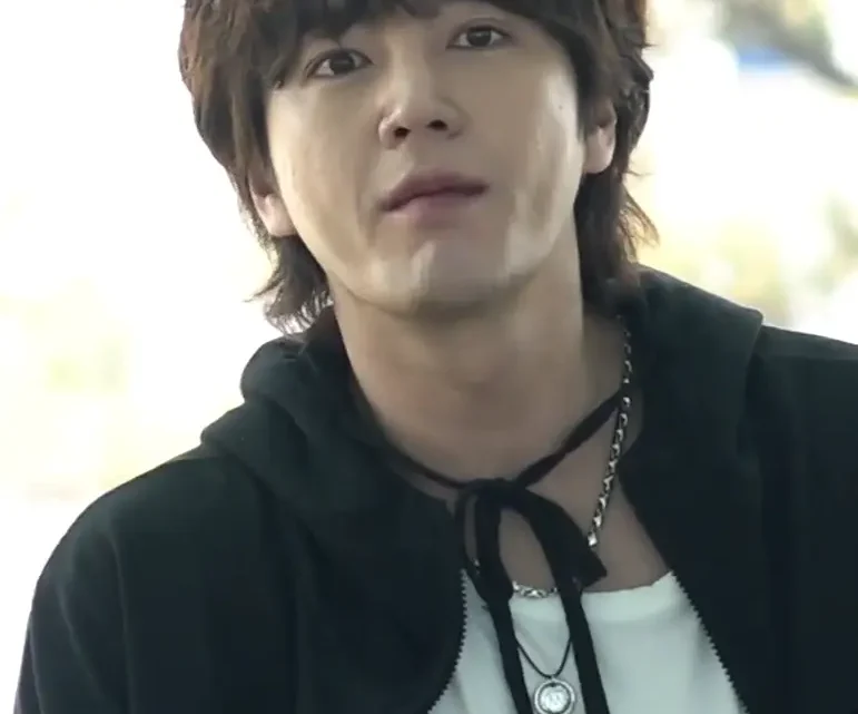 Jang Keun-suk Biography: Movies, Awards, Partner, Age, Books, Net Worth, Religion