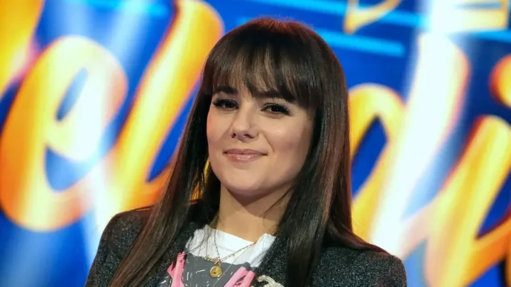 Alizée Biography: Awards, Age, Height, Wikipedia, Ex-husband, Daughter, Songs & Albums, Net Worth