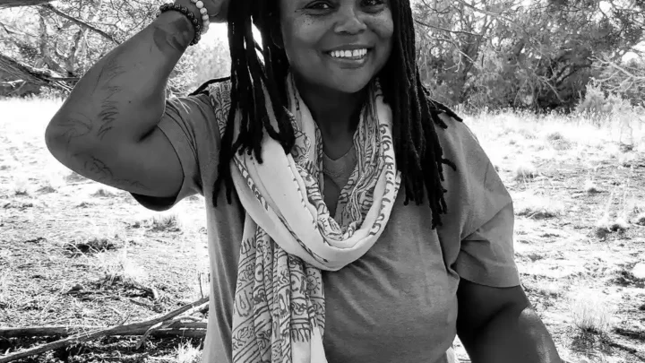 Aisha Tyler’s sister, Feri Tyler Biography: Instagram, Movies, Height, Siblings, Awards, Age, Spouse, Children, Net Worth