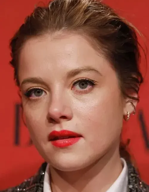 Jella Haase Biography: Awards, Movies, Boyfriend, Age, Net Worth, Religion, Instagram