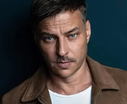 Tom Wlaschiha Biography: Wife,  Ethnicity, Awards, Net Worth, Movies, Age, Instagram