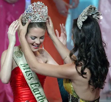 Alexandra Braun Biography: Beauty Pageant, Net Worth, Age, Height, Movies, Instagram, Husband