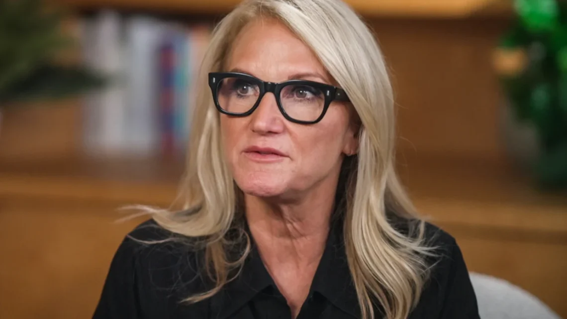 Mel Robbins Bio: Husband, Podcast, Net Worth, Age, Children, Height, Parents, Books, Religion, Wikipedia