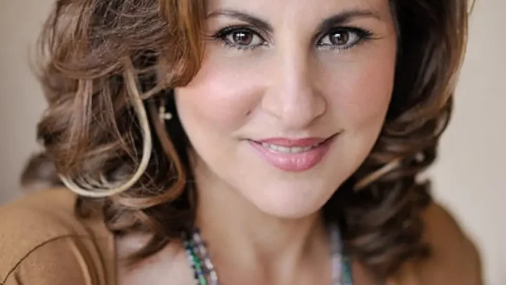 Kathy Najimy Biography: Net Worth, Age, Children, Husband, Movies, Religion, TV Shows, Ethnicity