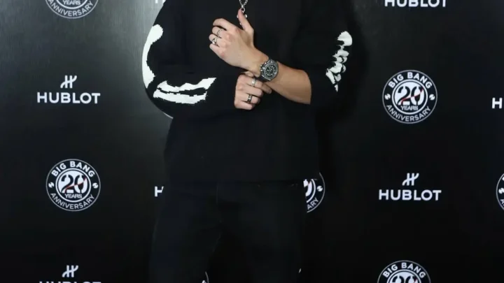 Sebastián Poza Biography: Parents, Age, Height, Net Worth, Movies, Girlfriend, Family