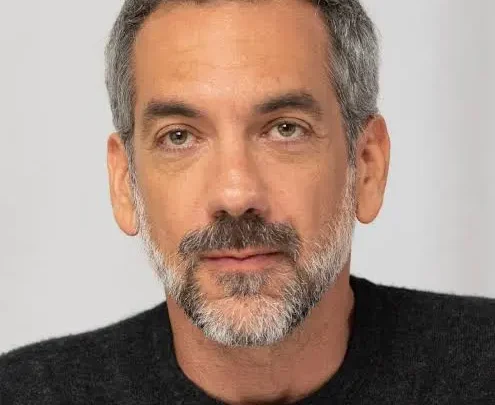 Todd Phillips Biography: Age, Net Worth, Siblings, Height, Parents, Daughter, Girlfriend, Awards, Films