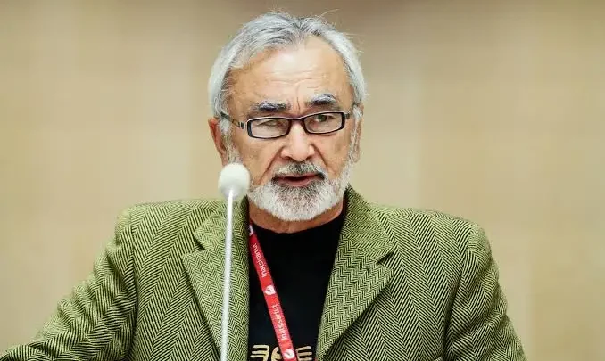 Josef Motzfeldt Biography: Wife, Political Party, Net Worth, Child, Siblings, Height, Parents, Age, Religion