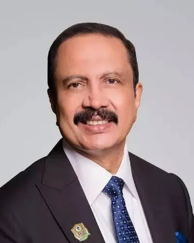 Azad Moopen Biography: Net Worth, Siblings, Awards, Height, Parents, Age, Children, Wife