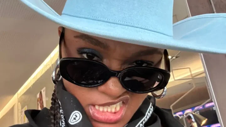 Lauren Spencer Biography: Height, Parents, Age, Net Worth, Siblings, Disability, Films, Awards, Boyfriend, Books