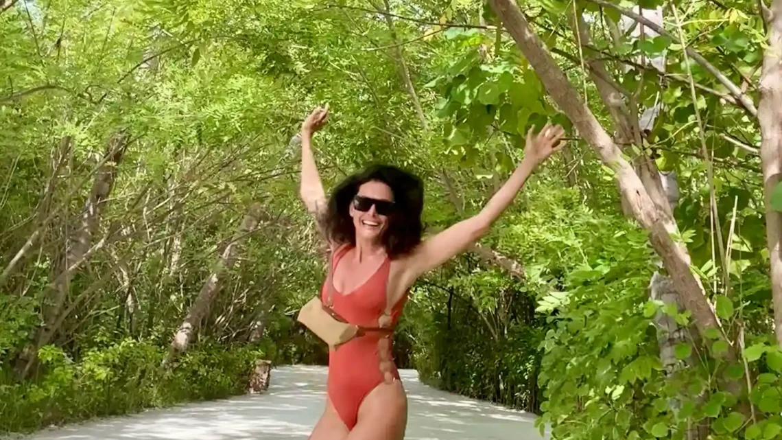 Mandana Karimi Biography: Movies, Songs, Ex-Husband, Height, Parents, Age, Net Worth, Siblings