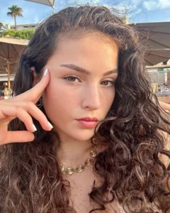 Melis Minkari