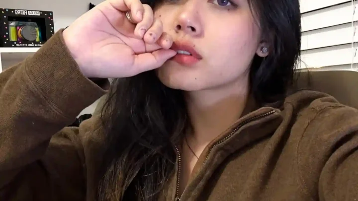 Shin Bia Biography: Age, Net Worth, Siblings, Parents, Height, Movies, Songs, Boyfriend, Awards