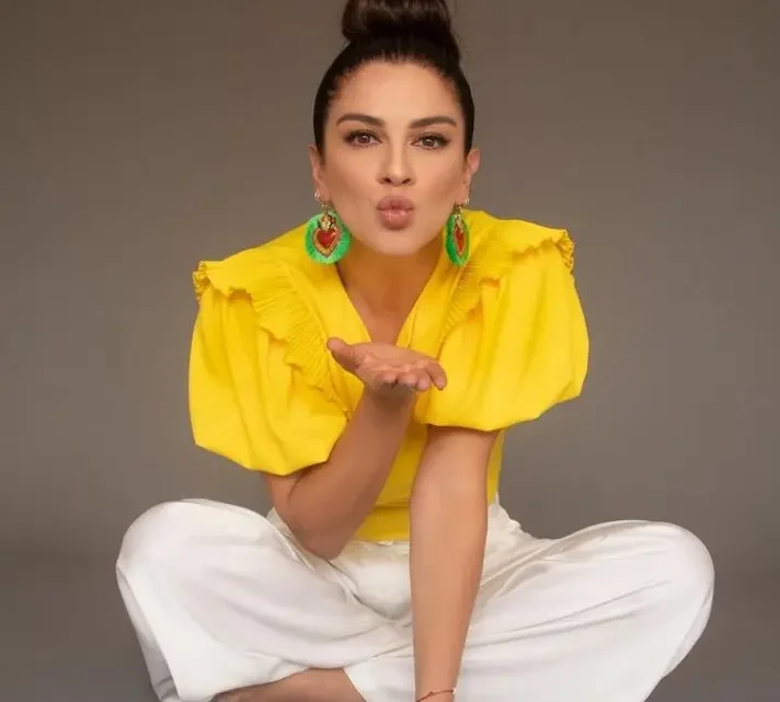 Lidia Ávila Biography: Siblings, Religion, Songs, Age, Instagram, Husband, Movies, Net Worth, Height, Music Group