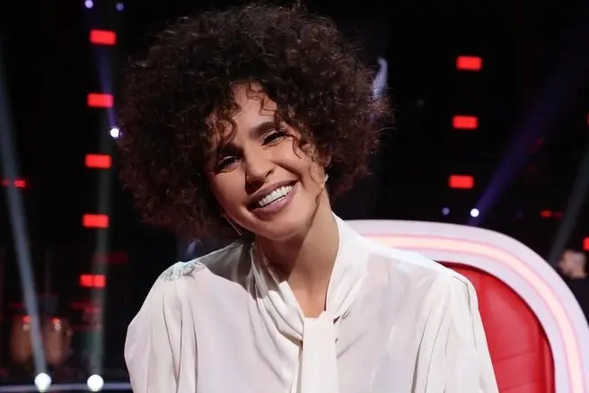 Zivert Biography: Age, Songs, Net Worth, Height, Boyfriend, Albums, Parents