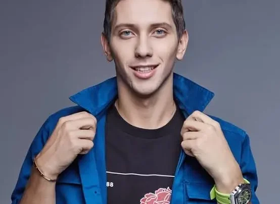 URKISS Biography: Age, Girlfriend, Songs, Net Worth, Height, Albums, Parents, Siblings