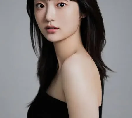 Kim Hye-jun Biography: Age, Movies, Net Worth, Height, TV Shows, Father, Awards