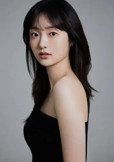 Kim Hye-jun Biography: Age, Movies, Net Worth, Height, TV Shows, Father, Awards