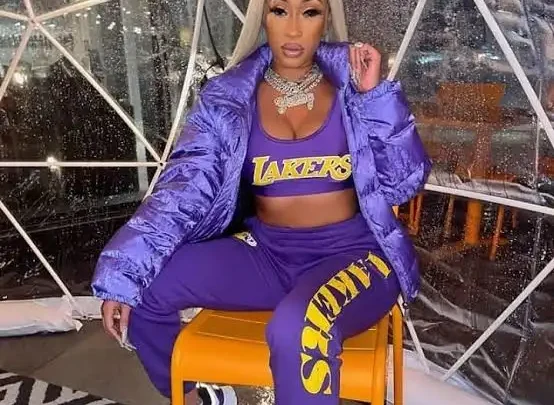 YummyYellow Biography: Instagram, Age, Net Worth, Height, Spouse, Ethnicity