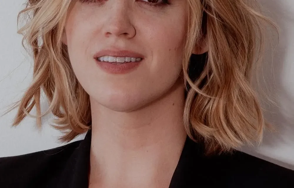 Andrea Bowen Biography: Husband, Age, Net Worth, Height, TV Shows, Broadway Career