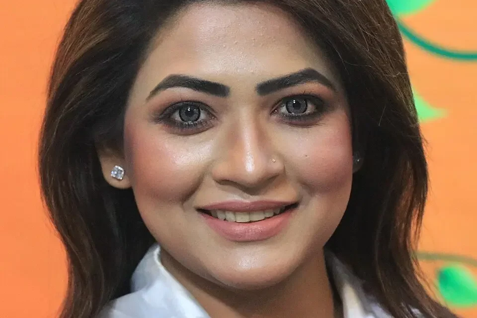 Azmeri Haque Badhon Biography: Movies, Age, Ex-Husband, Children, Net Worth, Height, TV Shows