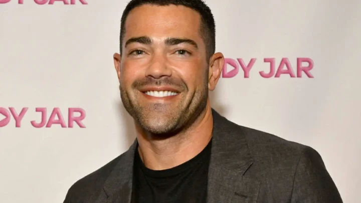 Jesse Metcalfe Biography: Age, Net Worth, Height, Girlfriend, Desperate Housewives, Movies & TV Shows