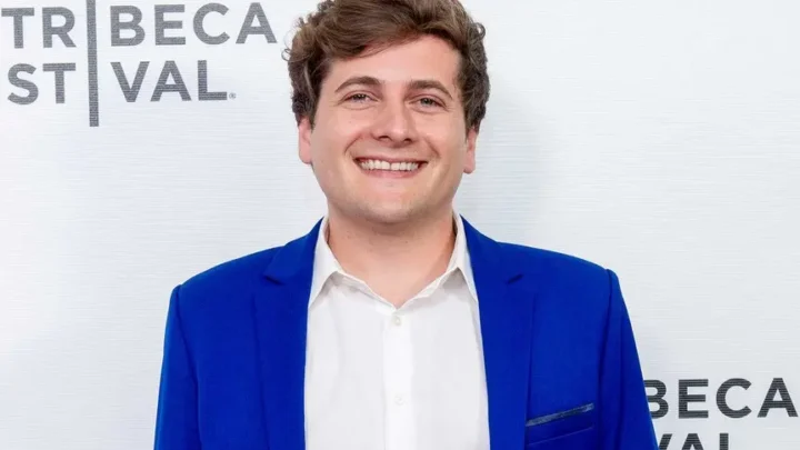 Jeremy Culhane Biography: Age, Career, Height, Net Worth, Parents, SNL, Wife, TikTok