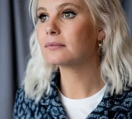 Sofie Linde Biography: Books, Age, Movies, Tv Shows, Height, Net Worth, Husband, Books