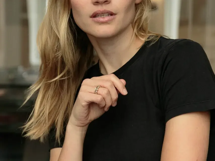 Caroline Corinth Biography: Parents, Awards, Boyfriend, Magazine Covers, Height, Age, Height, Net Worth,