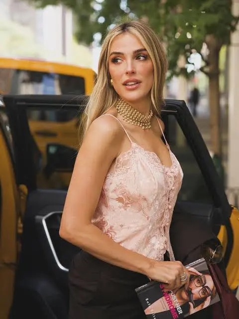 Rafa Brites Biography: Tv Shows, Husband, Awards, Age, Religion, Siblings, Net Worth, Ethnicity, Height