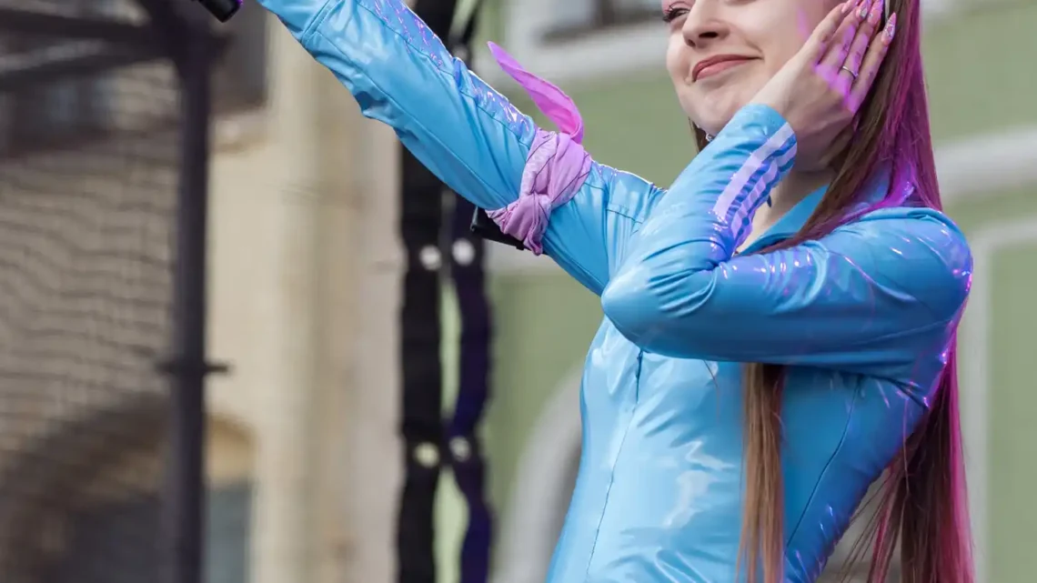 MAYBE BABY (singer) Biography: Age, Height, Albums, YouTube, Net Worth, Siblings, Songs, Spouse