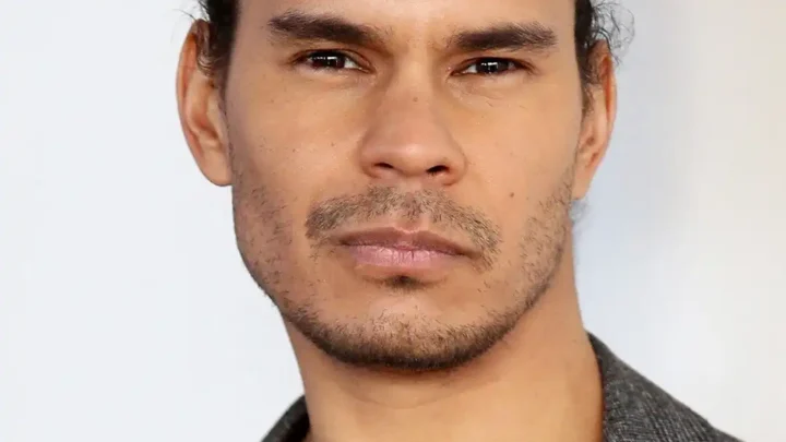 Mark Coles Smith Biography: Movies, TV Shows, Wife, Net Worth, Age, Awards, Parents, Height, Ethnicity