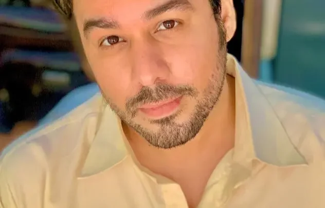 Manish Goplani Biography: Age, Movies, Awards, Net Worth, Height, Partner, Parents