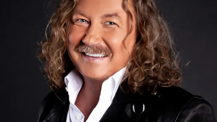 Igor Nikolayev Biography: Age, Songs, Net Worth, Wife, Height, Albums, Children, Awards