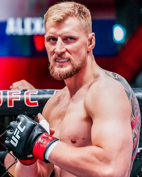 Alexander Volkov (fighter) Biography: Age, UFC, Record, Net Worth, Height, Wife, Parents, Fighting, Career