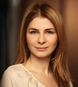 Ece Özdikici