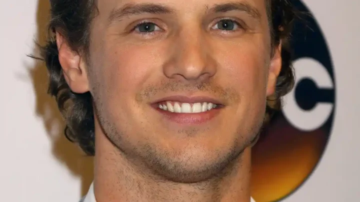 Freddie Stroma Biography: Age, Movies, Net Worth, Wife, Height, TV Shows, Instagram, Peacemaker