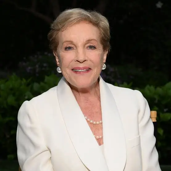 Julie Andrews Biography: Age, Husband, Net Worth, Kids, Height, Parents, Movies & TV Shows, Awards