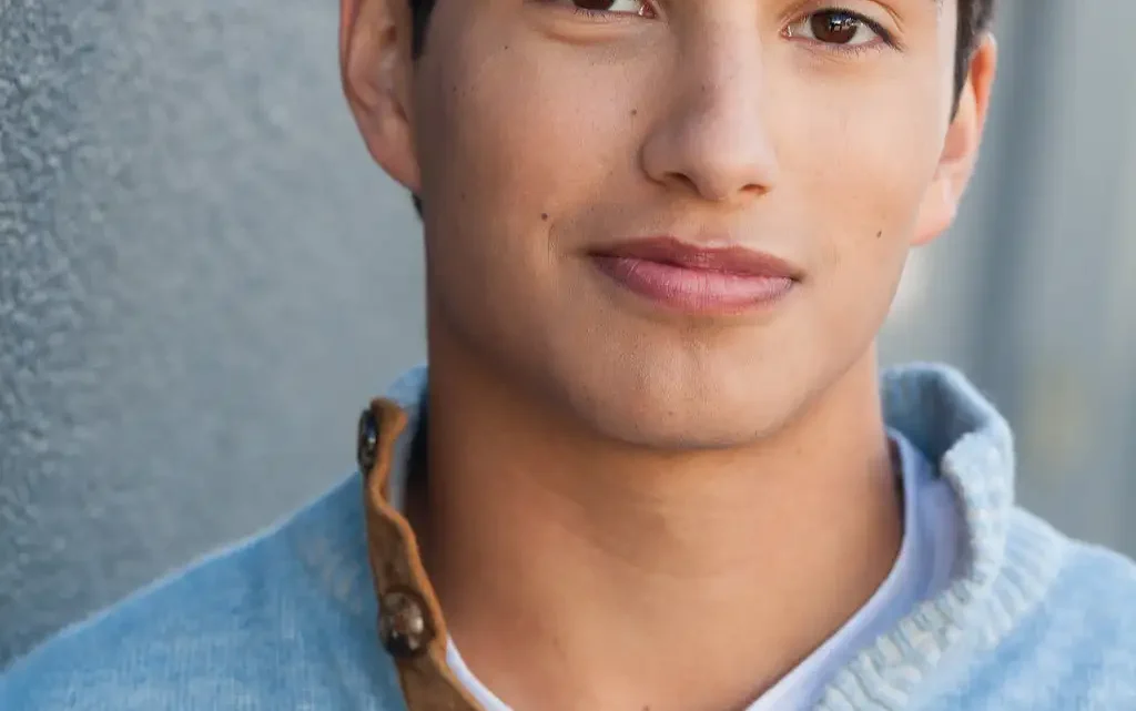 Conor Husting Biography: Age, Girlfriend, Net Worth, Height, Parents, Movies & TV Shows, Instagram