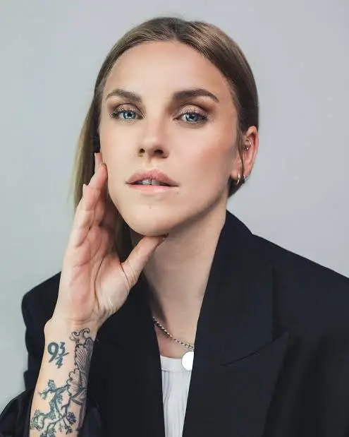 Emy Ltr Biography: Age, Net Worth, Movies, Height, Husband, Children, TV Shows, Facebook