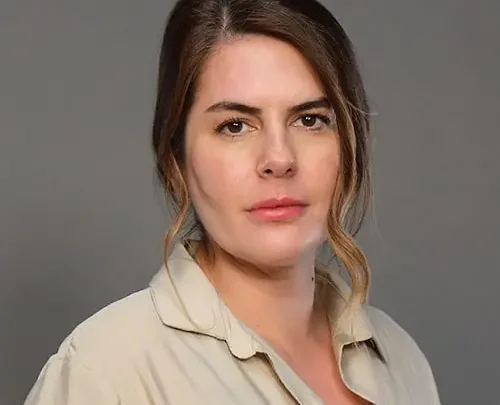 Ayça Erturan Biography: Age, Movies, Net Worth, Husband, Height, TV Shows, Daughter