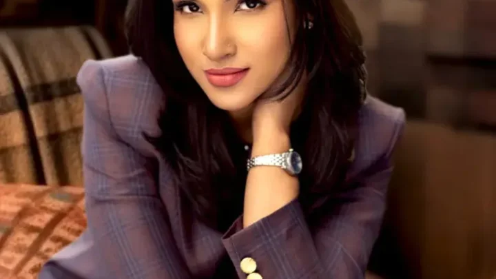 Raba Khan Biography: Husband, Age, Net Worth, Songs, Career, Height, Brother, Instagram, Brand