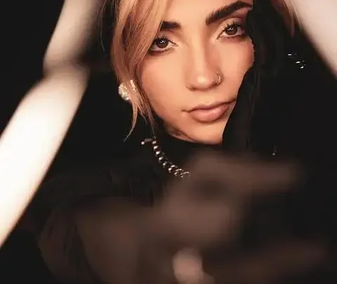 Leslie Gallardo Biography: Age, Net Worth, Height, Boyfriend, Parents, TV Shows, Instagram