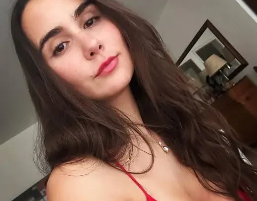 Julia Urbini Biography: Height, Awards, Movies, Husband, Instagram, TV shows, Net Worth, Age, Parents