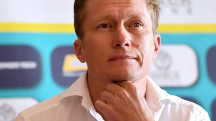 Alexander Vinokourov Biography: Age, Wife, Children, Net Worth, Career, Olympic Gold, Cycling Titles