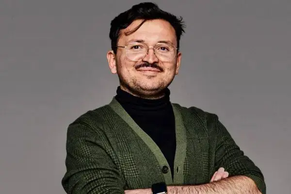 Umut Sakarya Biography: Books, Wife, YouTube, Age, Height, TikTok, Net Worth