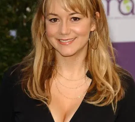 Megyn Price Biography: Husband, Ethnicity, Awards, Net Worth, Movies, Height, Parents