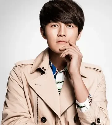 Kenji Wu Biography: Height, Net Worth, Age, Parents, Career, Siblings, Songs, Albums, Wife