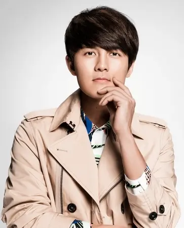 Kenji Wu Biography: Height, Net Worth, Age, Parents, Career, Siblings, Songs, Albums, Wife