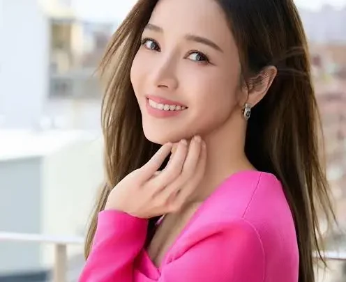 Patty Hou Biography: Net Worth, Height, Age, Parents, Career, Husband, Children, TV Shows