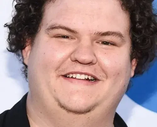 Caleb Emery Biography: Movies, Age, Net Worth, Height, Parents, Ethnicity, Siblings